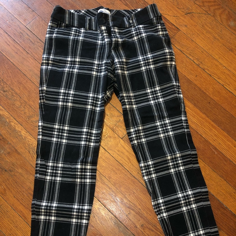 Old Navy Black Plaid Pixie Pants Size S/US 4